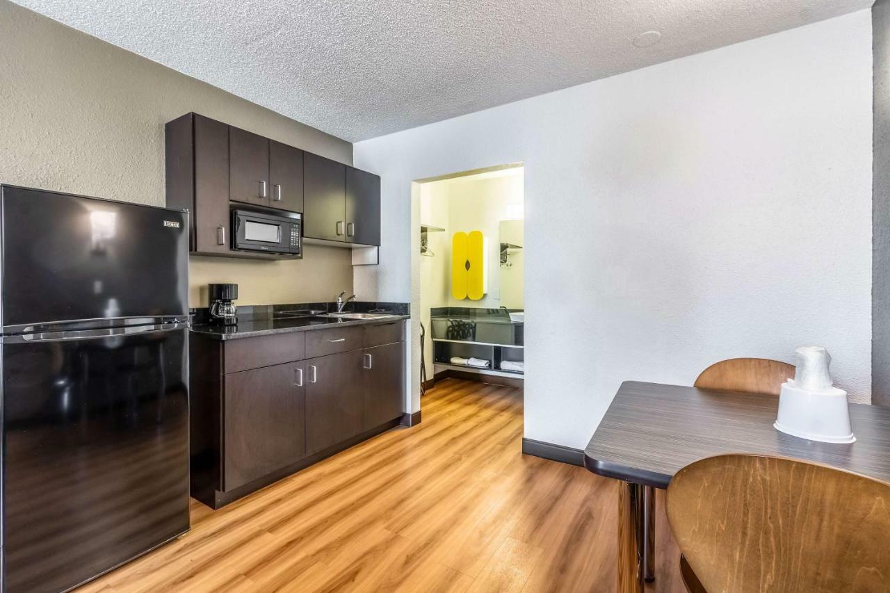 Hotel 6-little Rock, Ar - West 2*