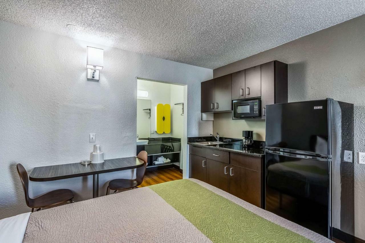 Hotel 6-little Rock, Ar - West 2*